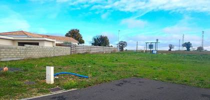 Terrain à Ruelle-sur-Touvre en Charente (16) de 522 m² à vendre au prix de 48000€