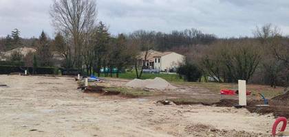 Terrain à Sireuil en Charente (16) de 836 m² à vendre au prix de 43498€