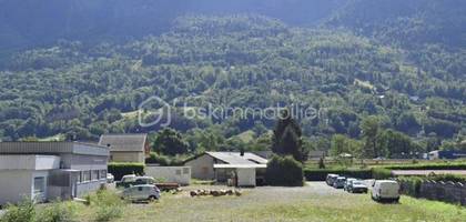 Terrain à Magland en Haute-Savoie (74) de 2240 m² à vendre au prix de 394800€