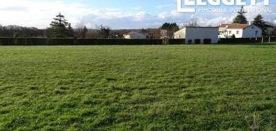 Terrain à Brie en Charente (16) de 989 m² à vendre au prix de 67900€ - 4